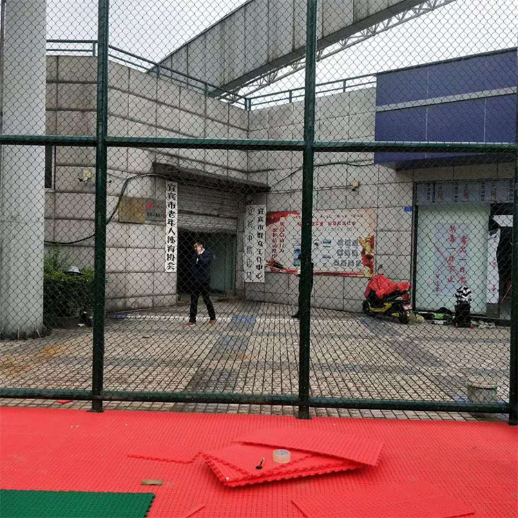 组装分层式体育场围网 - 安平县艾瑞金属丝网有限公司图片3