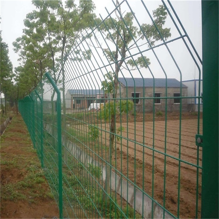 工地道路护栏网 - 安平县艾瑞金属丝网有限公司图片1