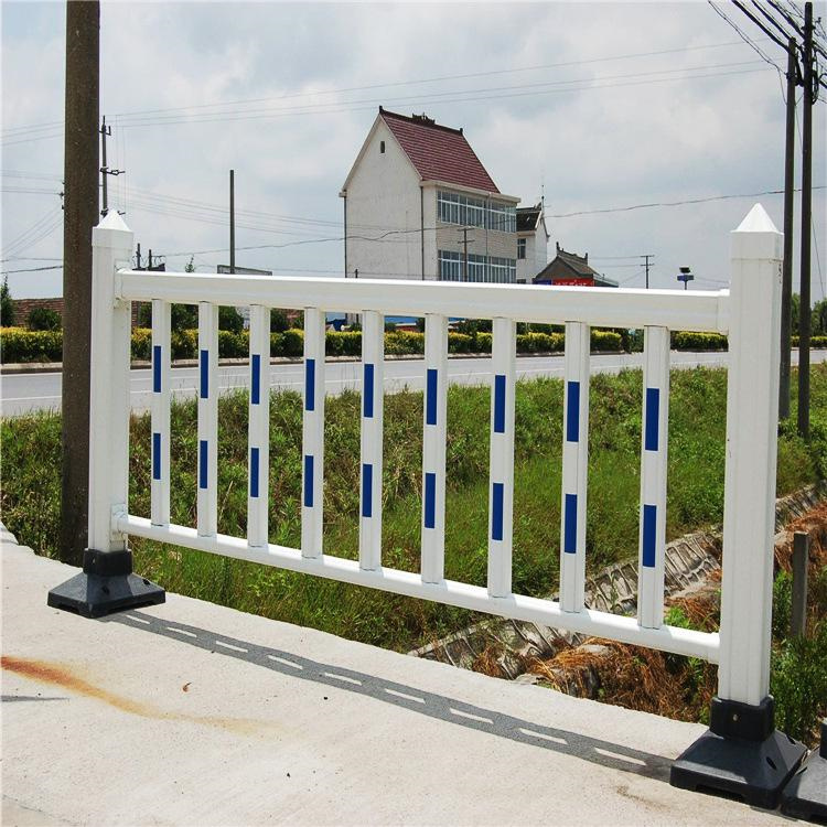 道路锌钢护栏 - 安平县艾瑞金属丝网有限公司图片3